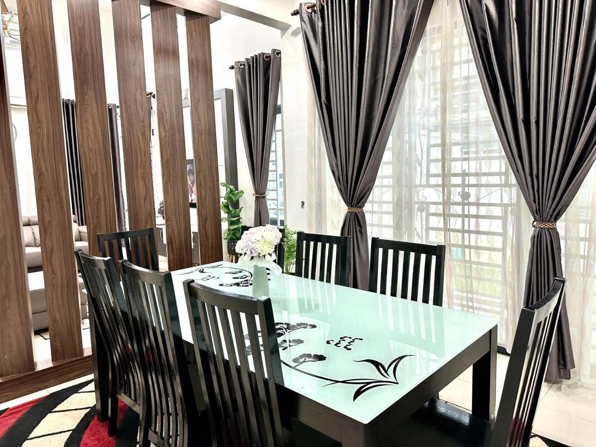 Bandar Melaka Family Bungalow Private Pool Bbq Wifi Netflix ภายนอก รูปภาพ